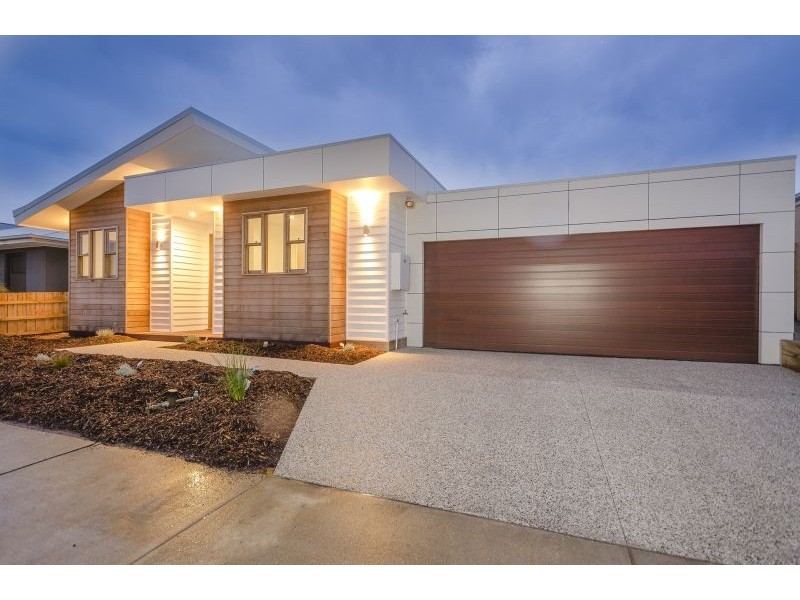 9 Thetis Street, Ocean Grove VIC 3226