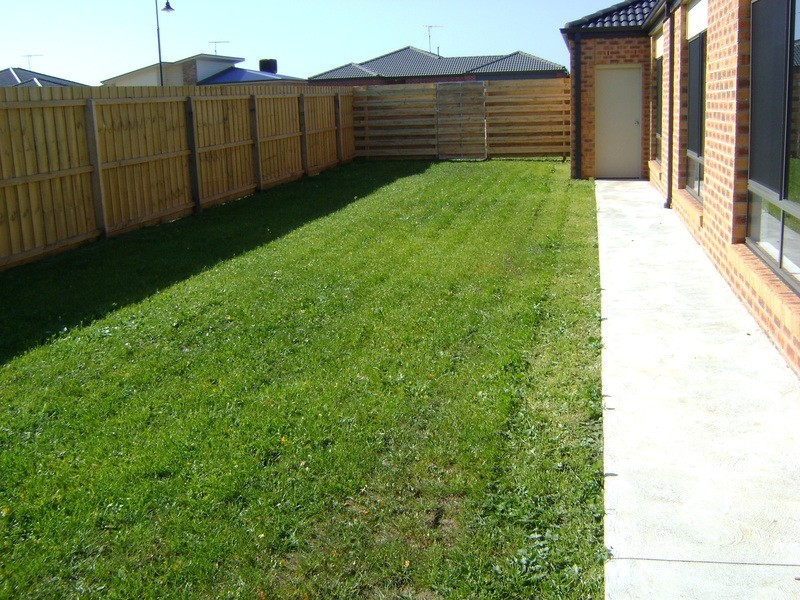 24 Curzon Drive, Ocean Grove VIC 3226