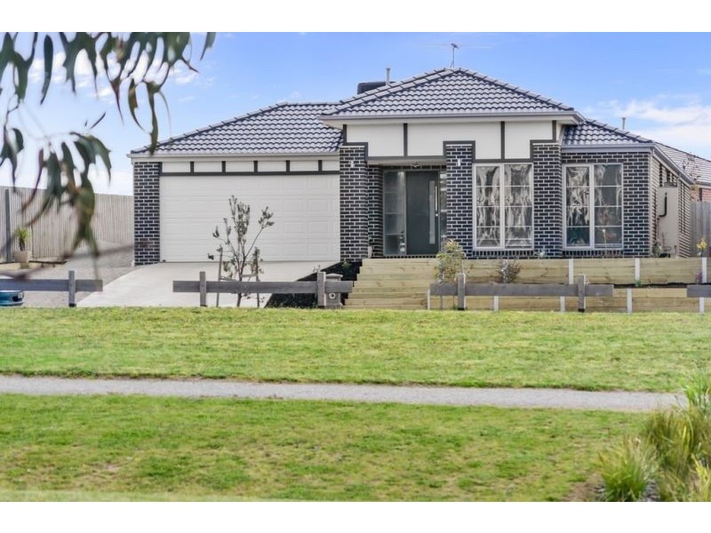 5 Parkside Boulevard, Ocean Grove VIC 3226