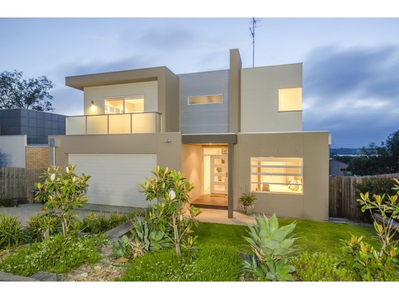 1/22 Mallaluka Avenue, Ocean Grove VIC 3226