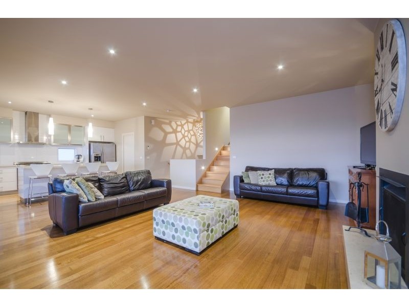 1/22 Mallaluka Avenue, Ocean Grove VIC 3226