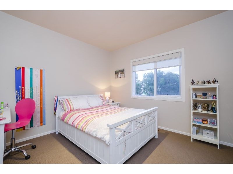 1/22 Mallaluka Avenue, Ocean Grove VIC 3226
