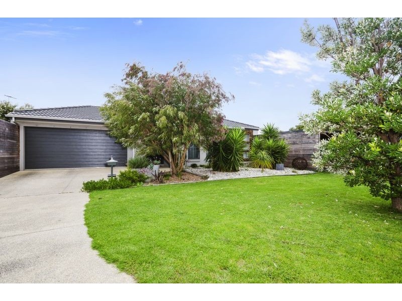 8 Lindors Close, Queenscliff VIC 3225