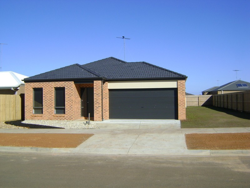 24 Curzon Drive, Ocean Grove VIC 3226