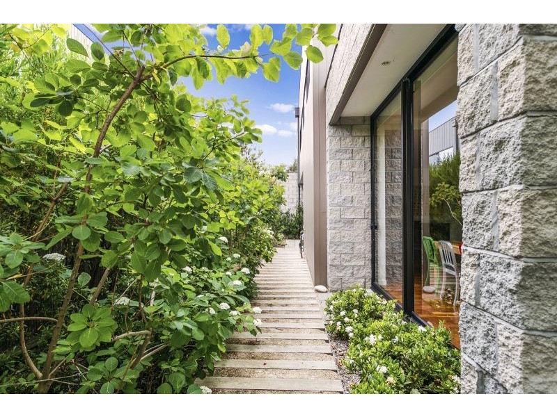 8/22 Grove Road, Barwon Heads VIC 3227