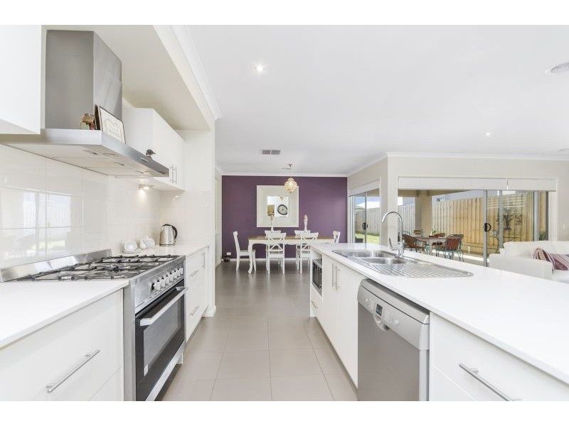 15 Yarrow Street, Ocean Grove VIC 3226