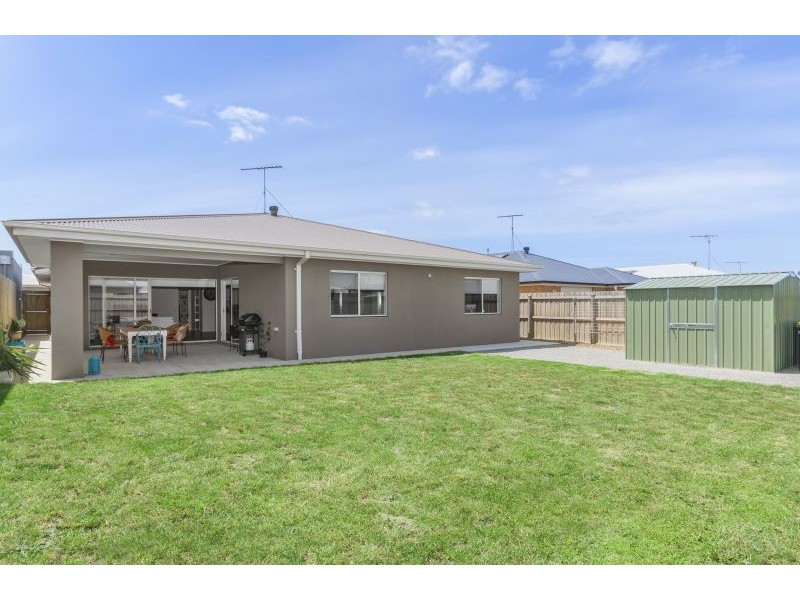15 Yarrow Street, Ocean Grove VIC 3226