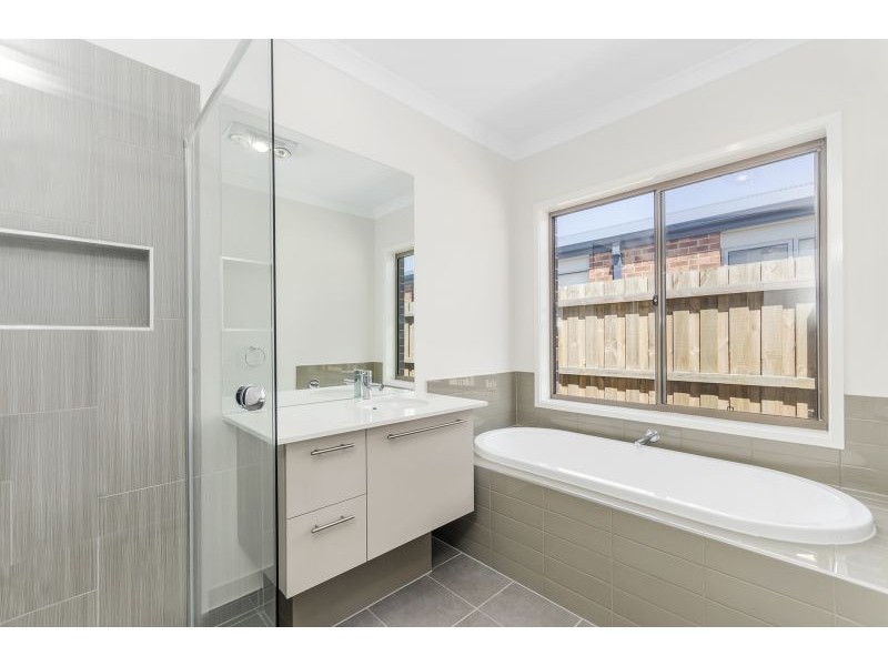13 Empress Boulevard, Ocean Grove VIC 3226