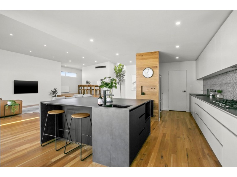 4 Sea Breeze Court, Ocean Grove VIC 3226