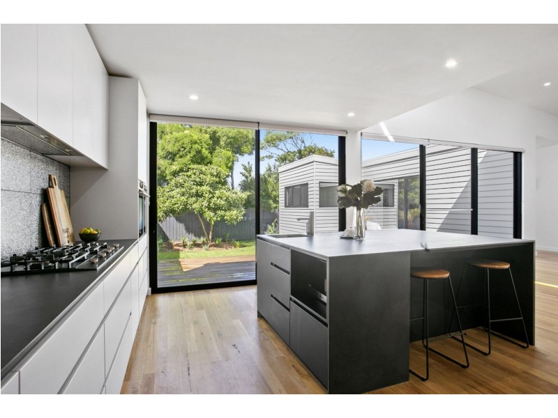 4 Sea Breeze Court, Ocean Grove VIC 3226