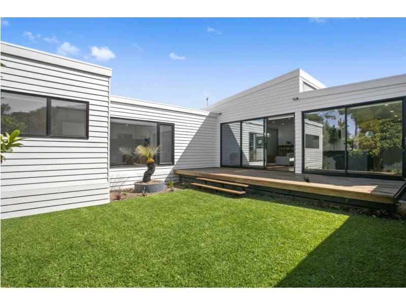 4 Sea Breeze Court, Ocean Grove VIC 3226