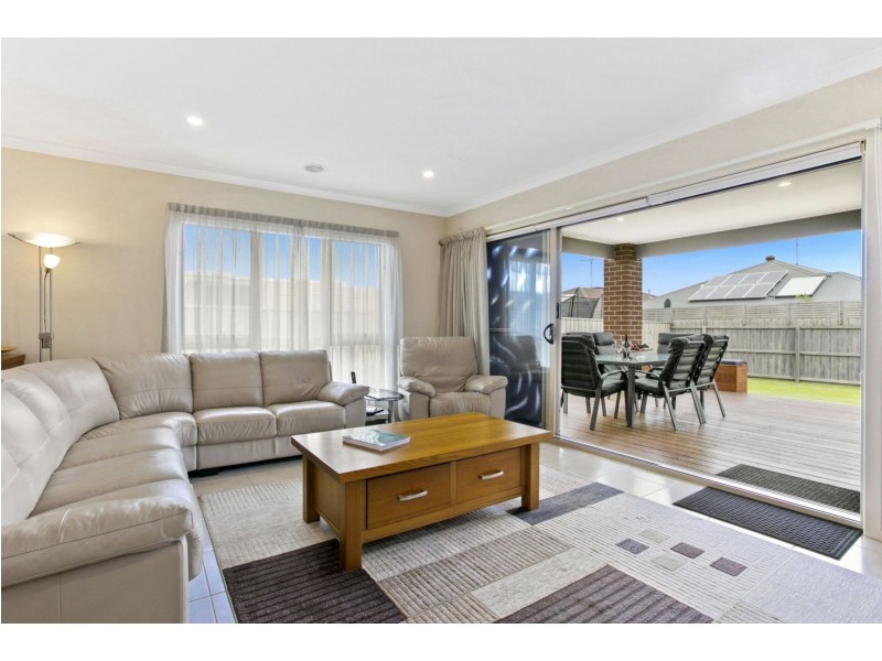 14 Janelle Way, Ocean Grove VIC 3226