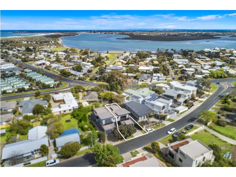 1/12 The Parade, Ocean Grove VIC 3226