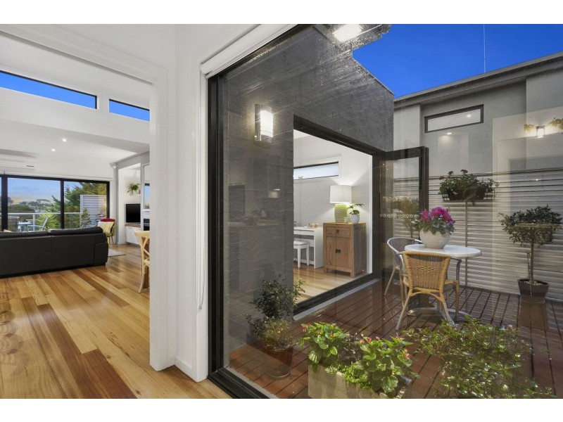 1/12 The Parade, Ocean Grove VIC 3226