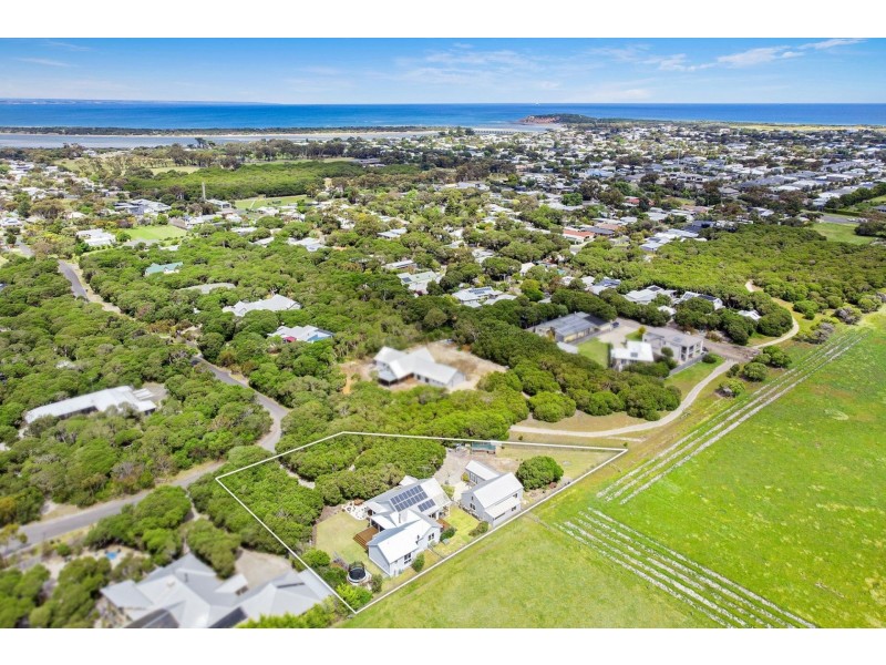 19-20 Warrenbeen Court, Barwon Heads VIC 3227