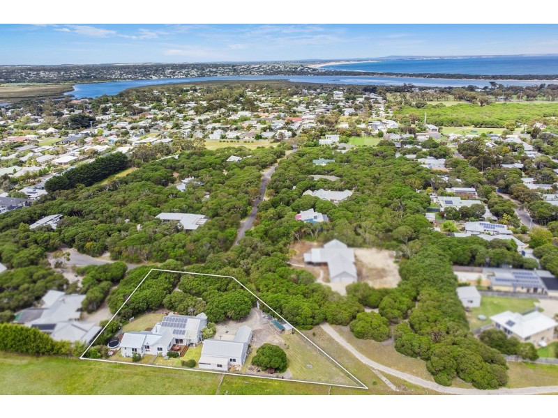 19-20 Warrenbeen Court, Barwon Heads VIC 3227