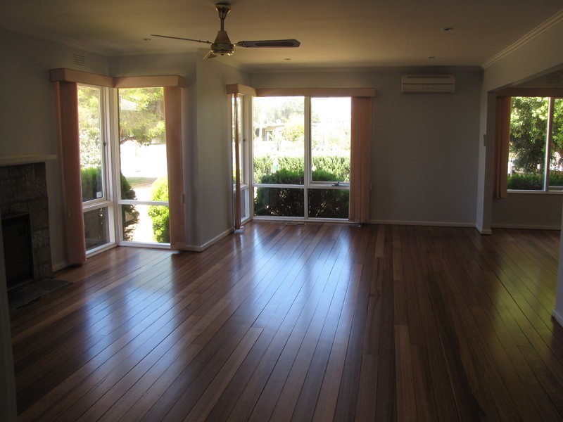 24 Wallington Road, Ocean Grove VIC 3226