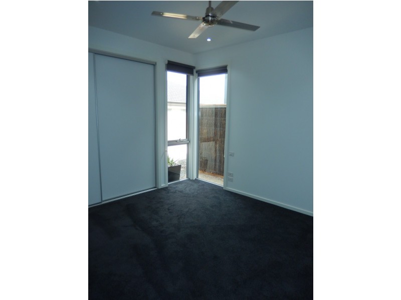 2/33 Hocking Drive, Ocean Grove VIC 3226