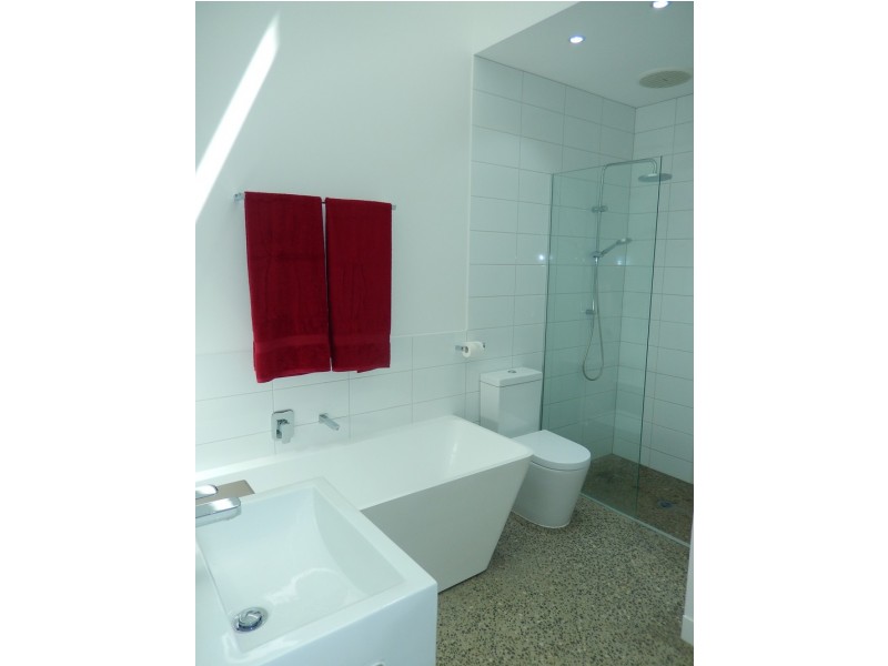 2/33 Hocking Drive, Ocean Grove VIC 3226