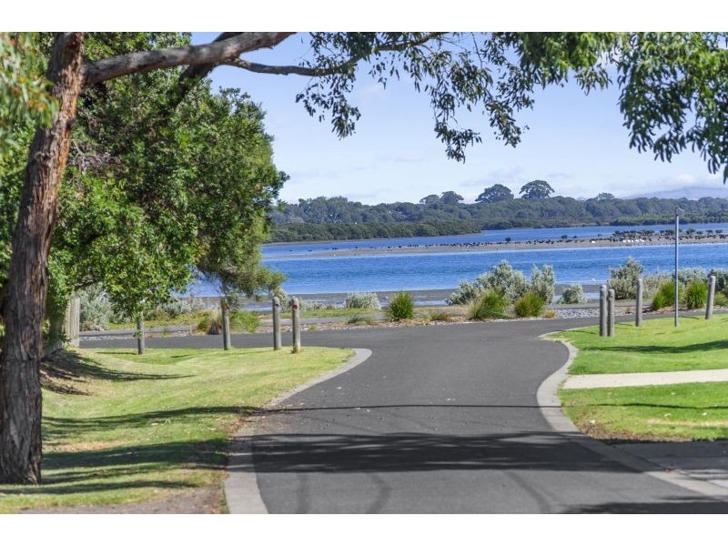 2/8 Lelean Street, Ocean Grove VIC 3226