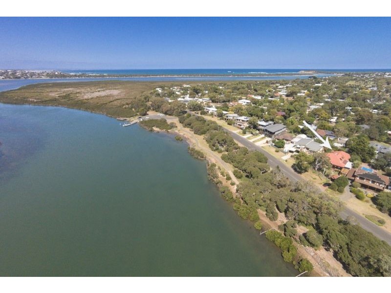 14 River Parade, Barwon Heads VIC 3227