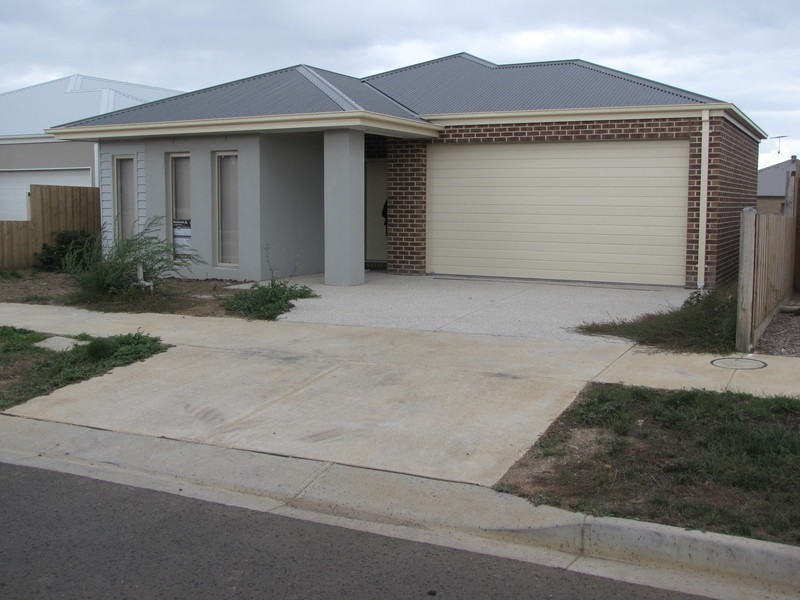 16 Thetis Street, Ocean Grove VIC 3226