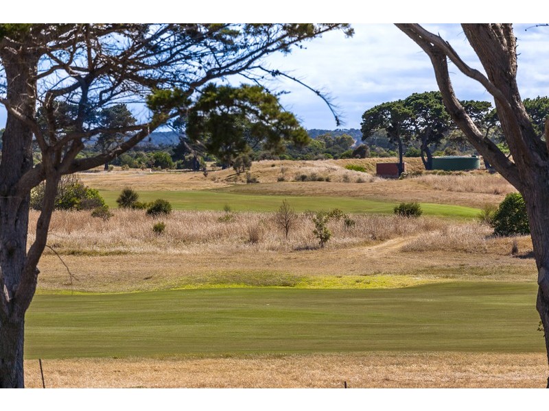 60/36 Fourteenth Rpad, Barwon Heads VIC 3227