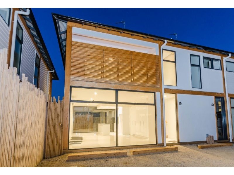 2/16 Jasper Avenue, Barwon Heads VIC 3227
