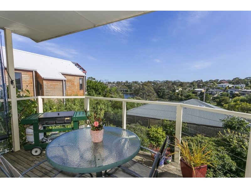 2/4 Kalinga Road, Ocean Grove VIC 3226