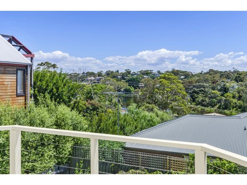 2/4 Kalinga Road, Ocean Grove VIC 3226