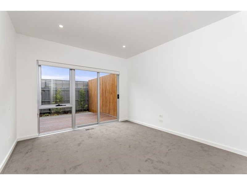 11 Southport Lane, Ocean Grove VIC 3226