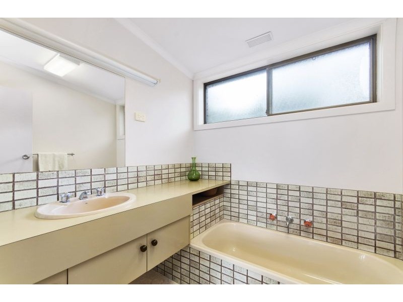 16 Kalinga Road, Ocean Grove VIC 3226