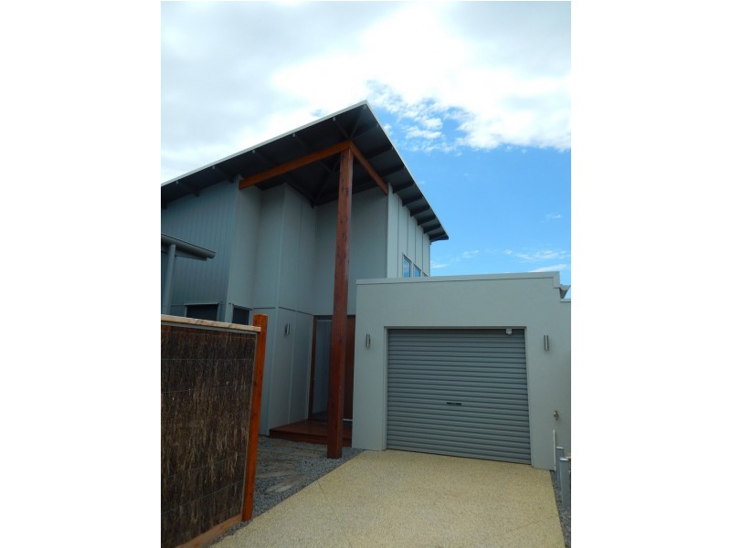 2/33 Hocking Drive, Ocean Grove VIC 3226