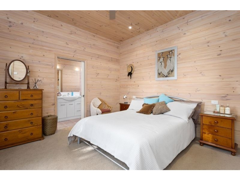 64 Hitchcock Avenue, Barwon Heads VIC 3227