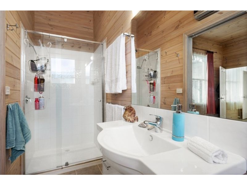 64 Hitchcock Avenue, Barwon Heads VIC 3227