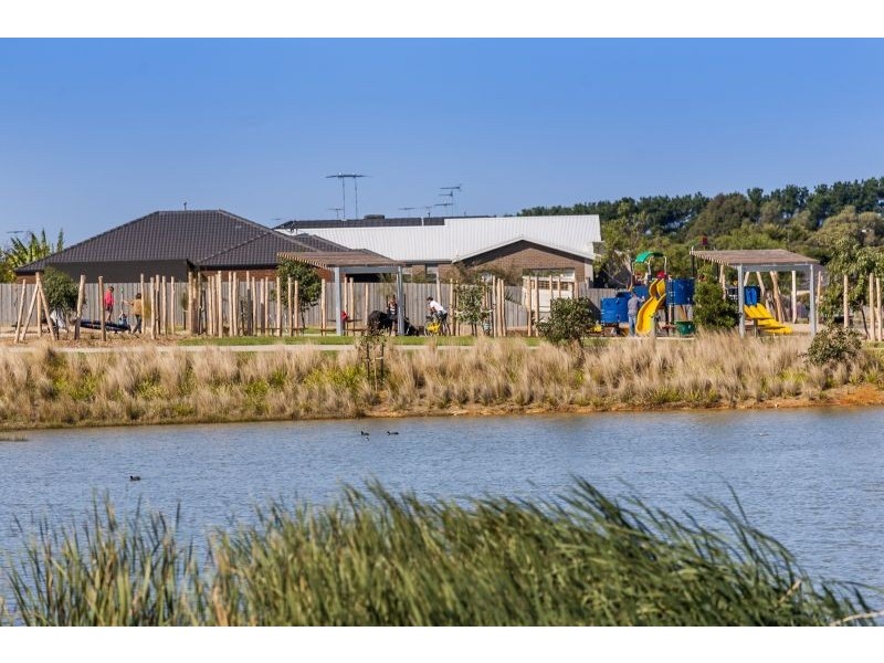 2/23 Oakdean Boulevard, Ocean Grove VIC 3226