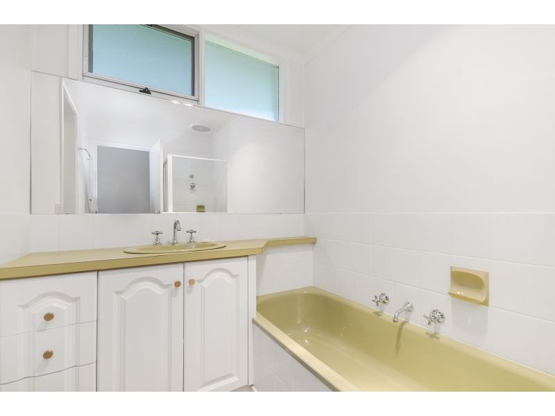 27 Heron Crescent, Barwon Heads VIC 3227
