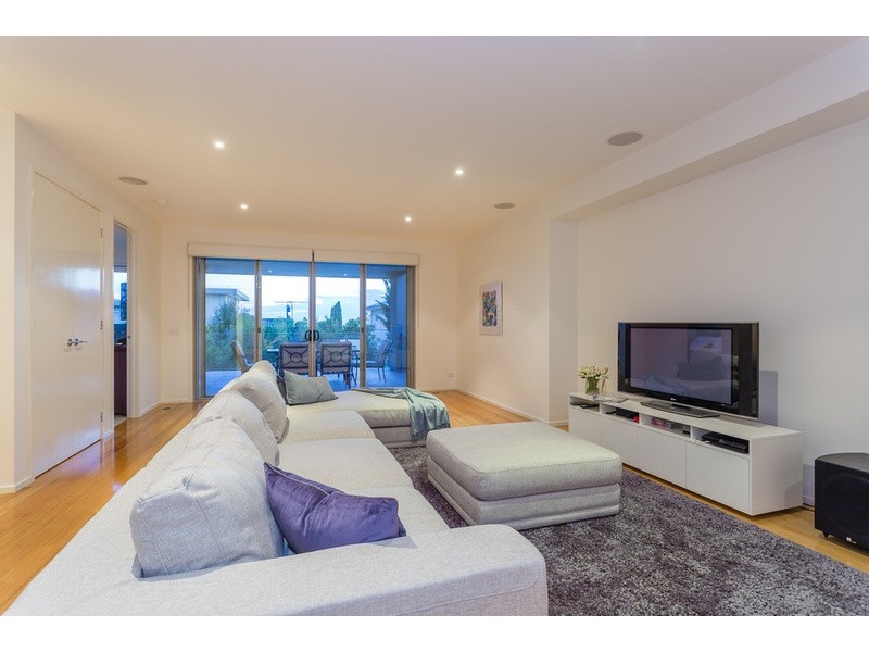 10 Powell Street West, Ocean Grove VIC 3226