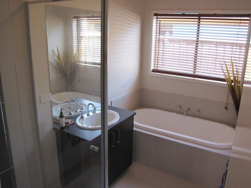 19  Kombi Road, Leopold VIC 3224