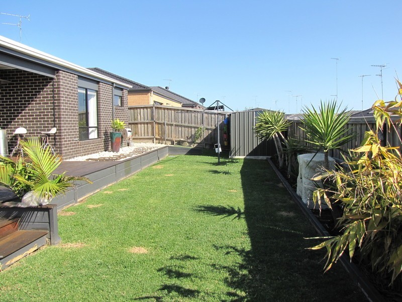 19  Kombi Road, Leopold VIC 3224