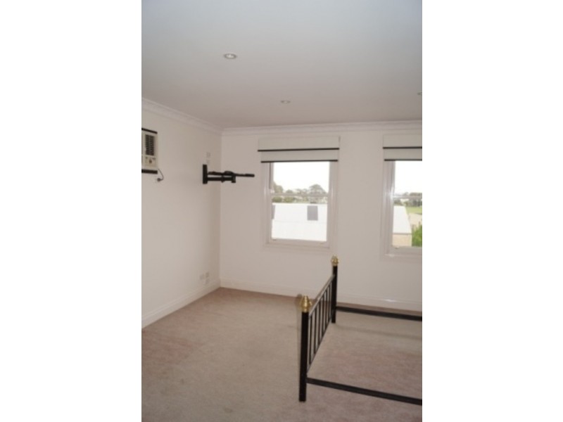 194 Kilgour Street, Geelong VIC 3220