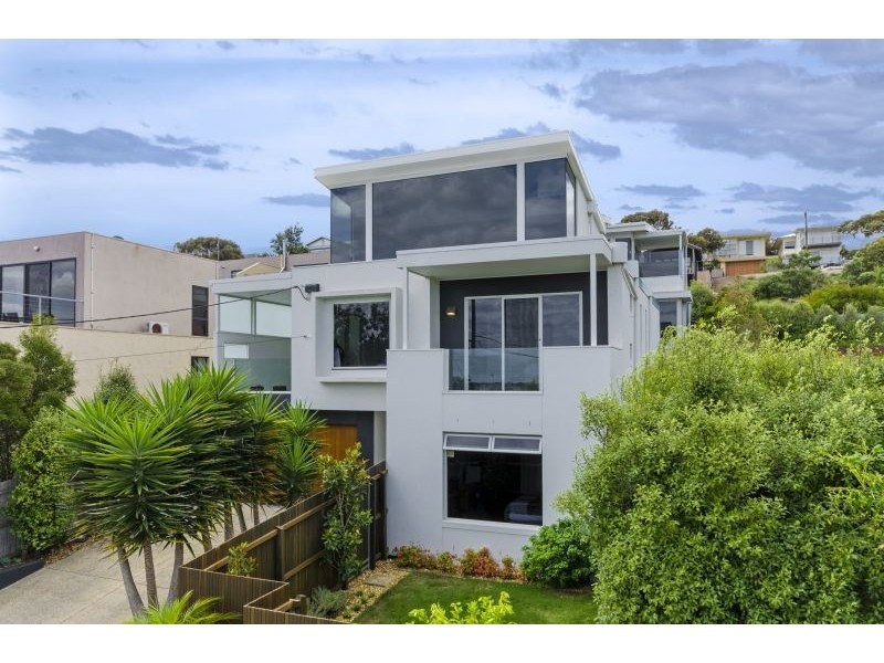 13 The Parade, Ocean Grove VIC 3226