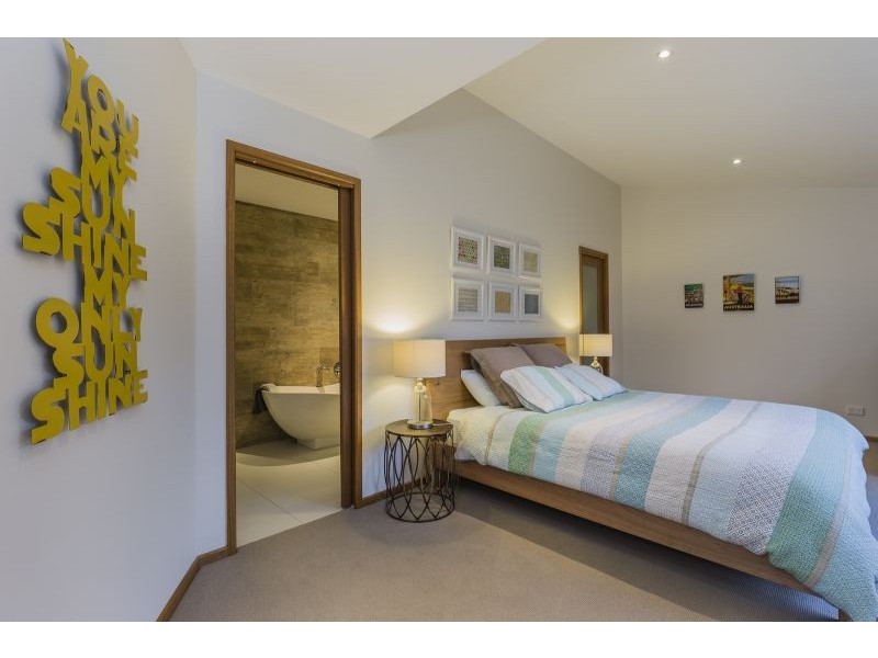 4 Curlew Court, Barwon Heads VIC 3227