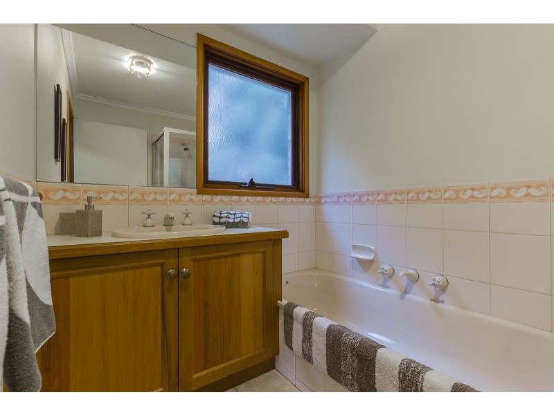 4 Curlew Court, Barwon Heads VIC 3227