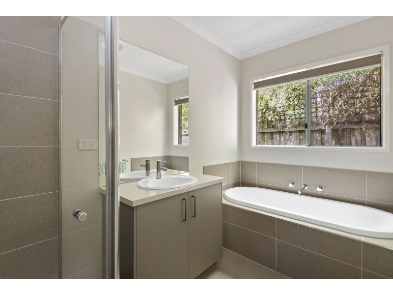 19 Milborne Drive, Ocean Grove VIC 3226