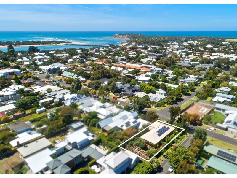 32 Ozone Road, Barwon Heads VIC 3227