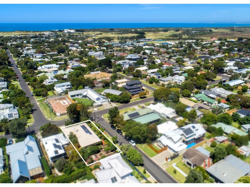 32 Ozone Road, Barwon Heads VIC 3227