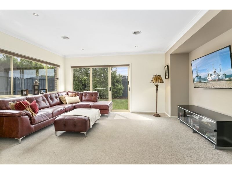 16 Roebourne Street, Ocean Grove VIC 3226