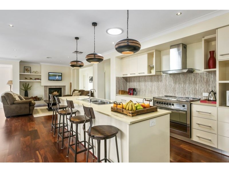 16 Roebourne Street, Ocean Grove VIC 3226