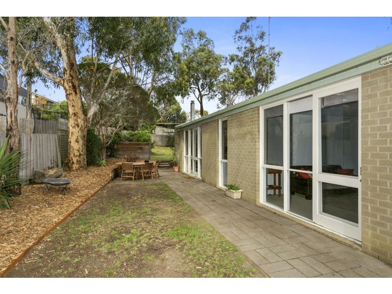 136 Wallington Road, Ocean Grove VIC 3226